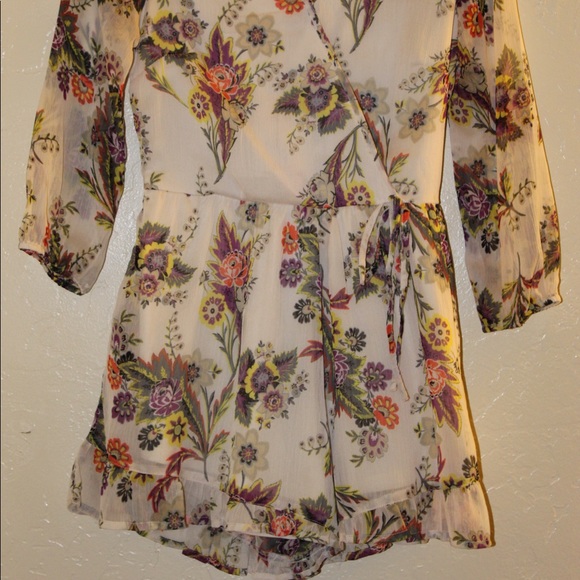 Romper - Picture 2 of 7